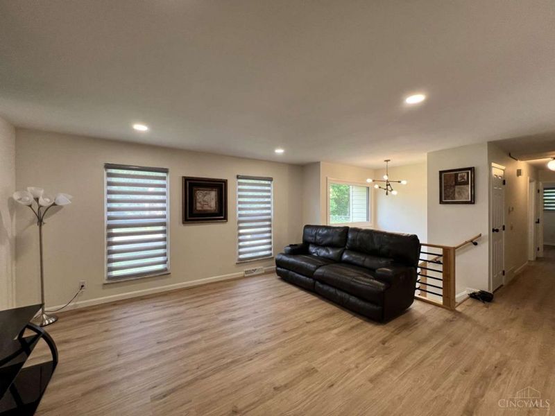 10994 Timberwood Lane, Sharonville, OH 45241 Photo 7