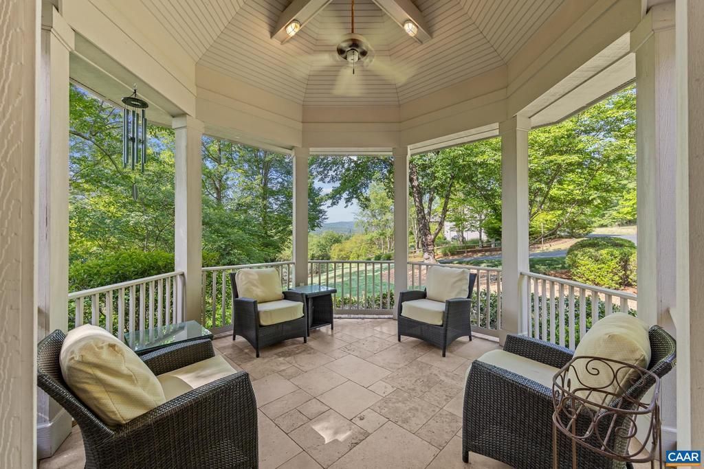 110 HIGH CREST LN, NELLYSFORD, VA 22958