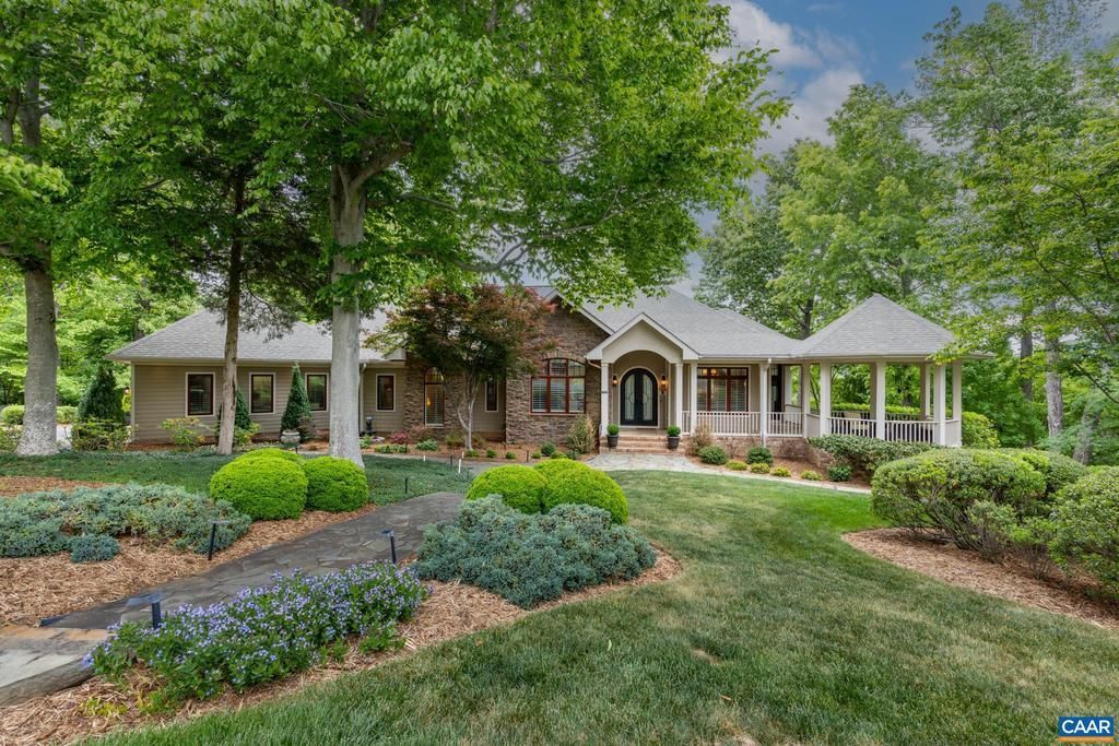 110 HIGH CREST LN, NELLYSFORD, VA 22958