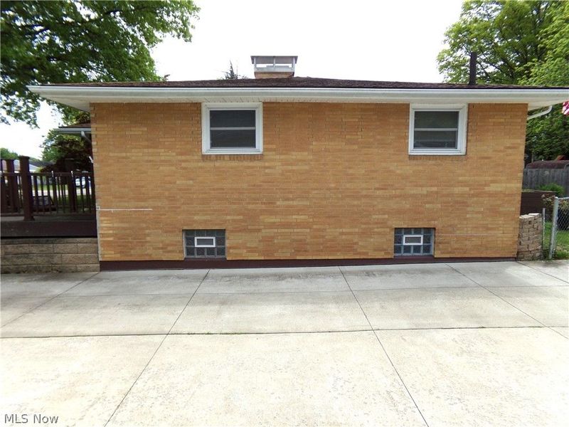 317 Wrexham Avenue SW, Massillon, OH 44646 Photo 3