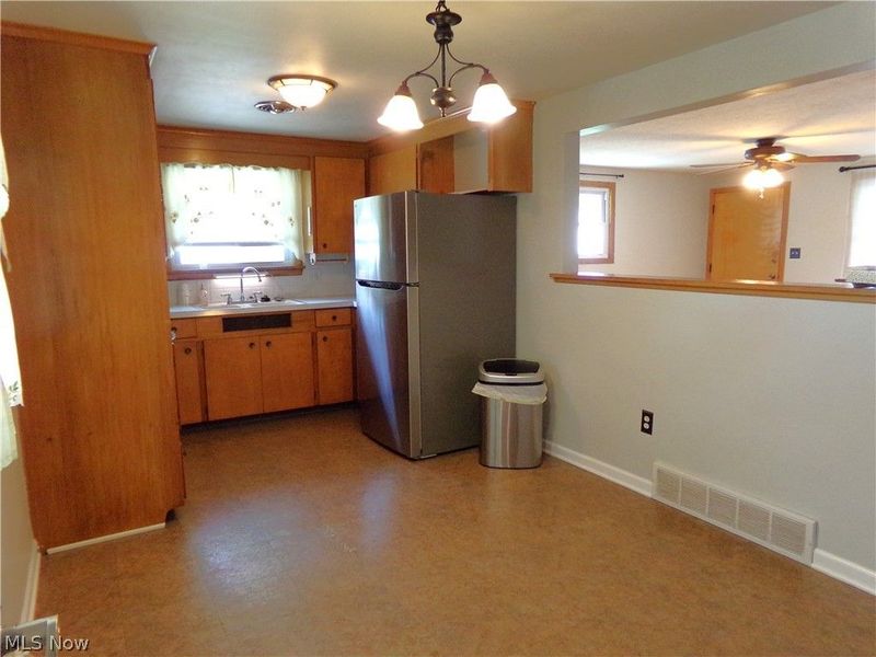 317 Wrexham Avenue SW, Massillon, OH 44646 Photo 7