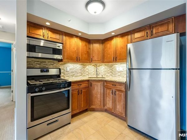 1409 Faulkner Court, MAHWAH, NJ 07430