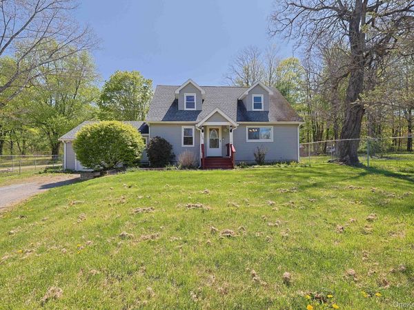 1604 Route 9G , Hyde Park, NY 12538