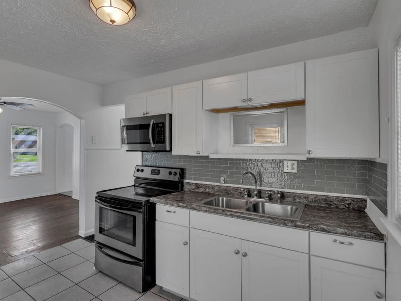 2298 Holt Avenue, Columbus, OH 43219 Photo 13
