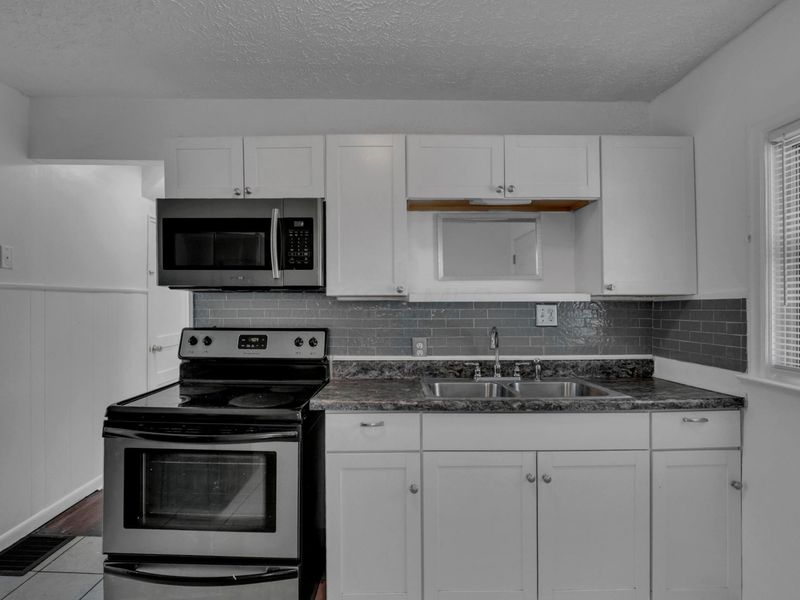 2298 Holt Avenue, Columbus, OH 43219 Photo 14