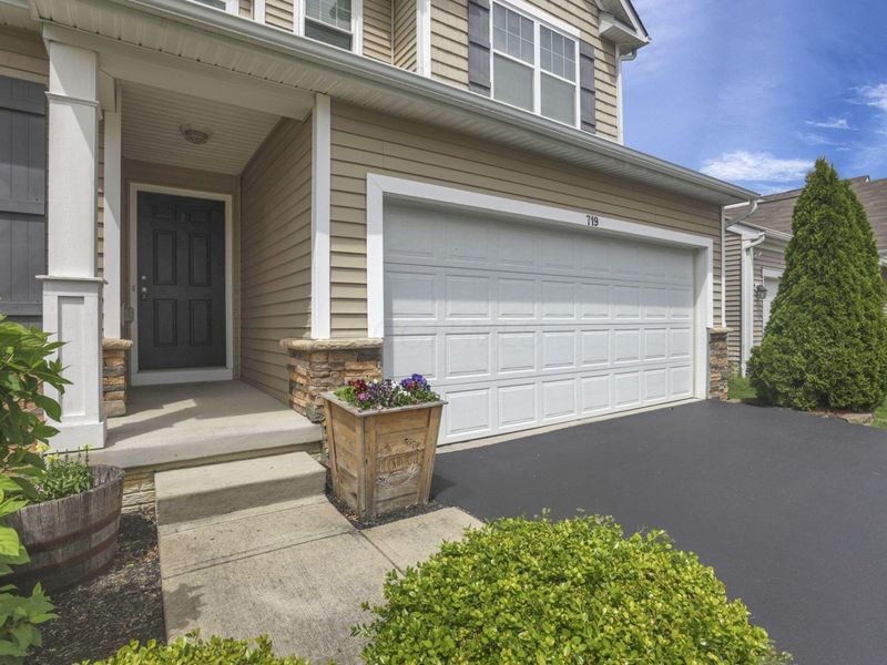 719 Flowering Cherry Court, Blacklick, OH 43004 Photo 8