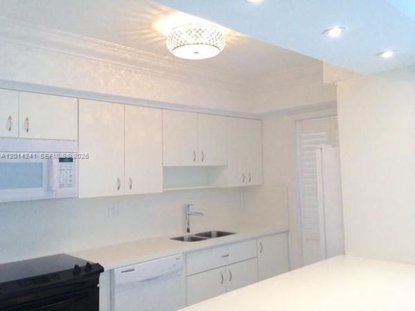 8401 SW 107 AVE, Unit 260E, Miami, FL 33173