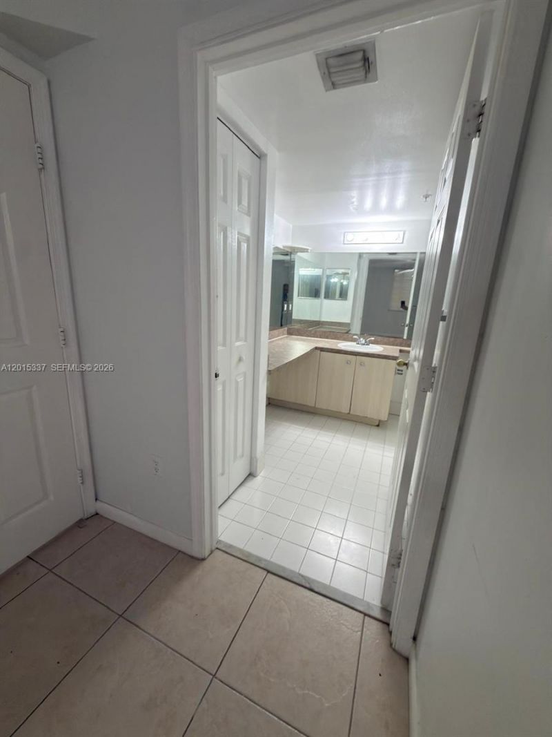 11133 SW 8th St, Unit 102, Pembroke Pines, FL 33025 Photo