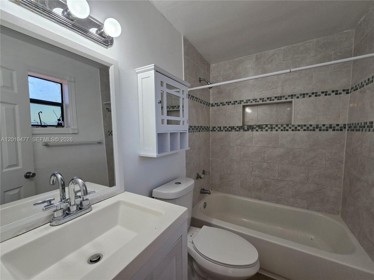 2957 SW 36th Ct, Unit 4, Miami, FL 33133 Photo