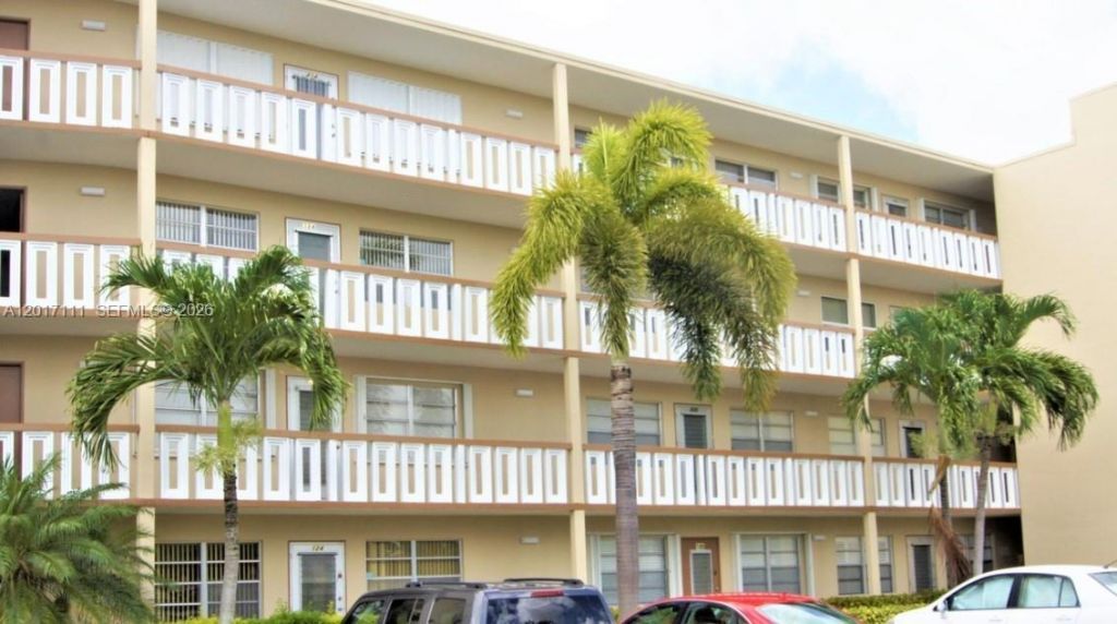 325 Wellington G , Unit G, West Palm Beach, FL 33417 Photo