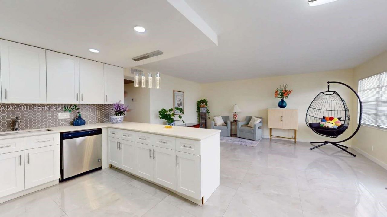 325 Wellington G , Unit G, West Palm Beach, FL 33417 Photo