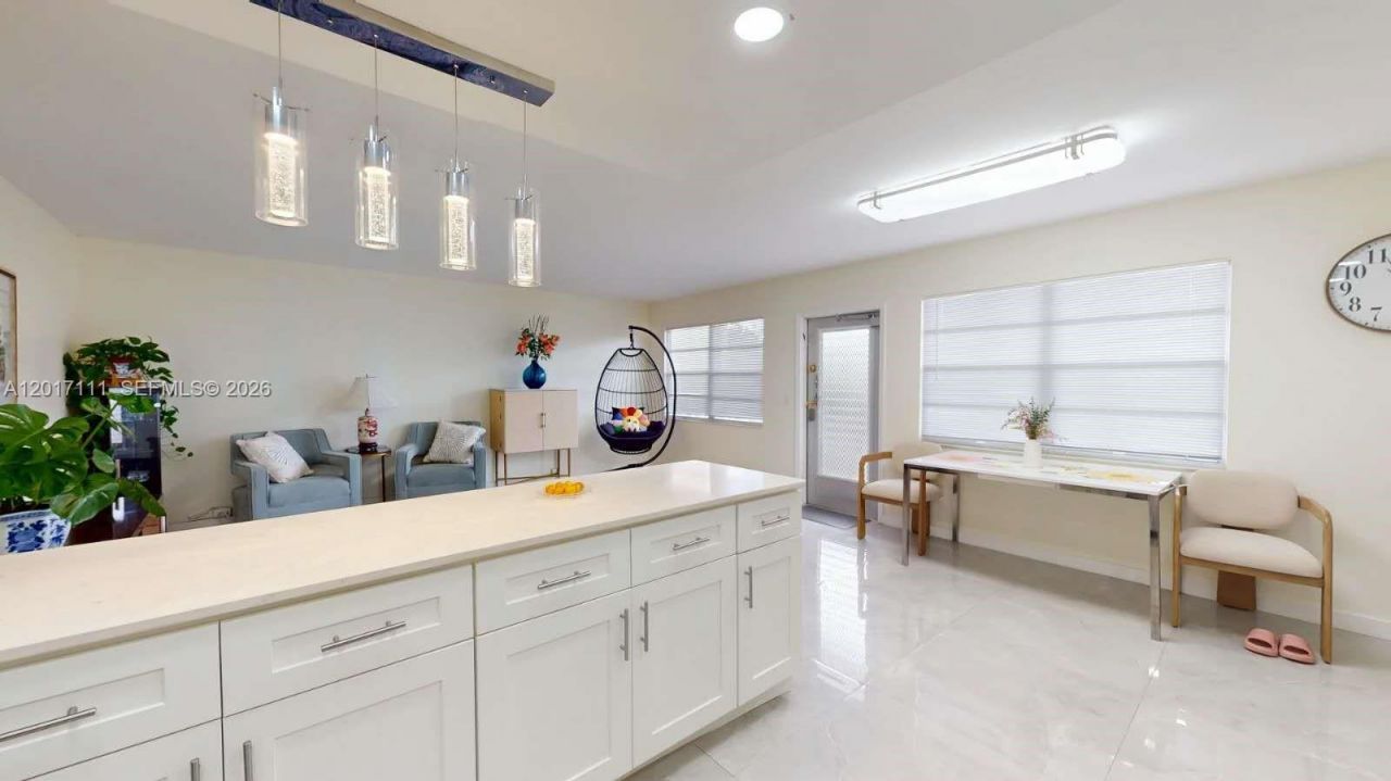 325 Wellington G , Unit G, West Palm Beach, FL 33417 Photo