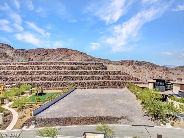 17 Sanctuary Peak Court , Henderson, NV 89012