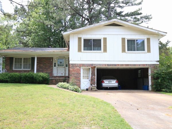 3120 N Circle Dr , Humboldt, TN 38343