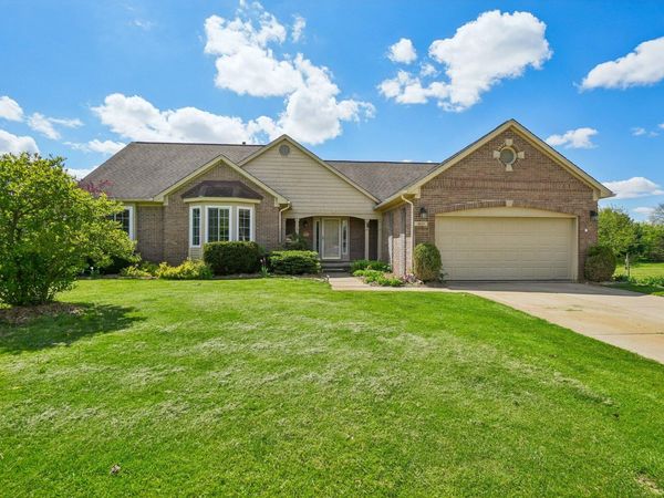 9001 N Pheasant Ridge, Saline, MI 48176