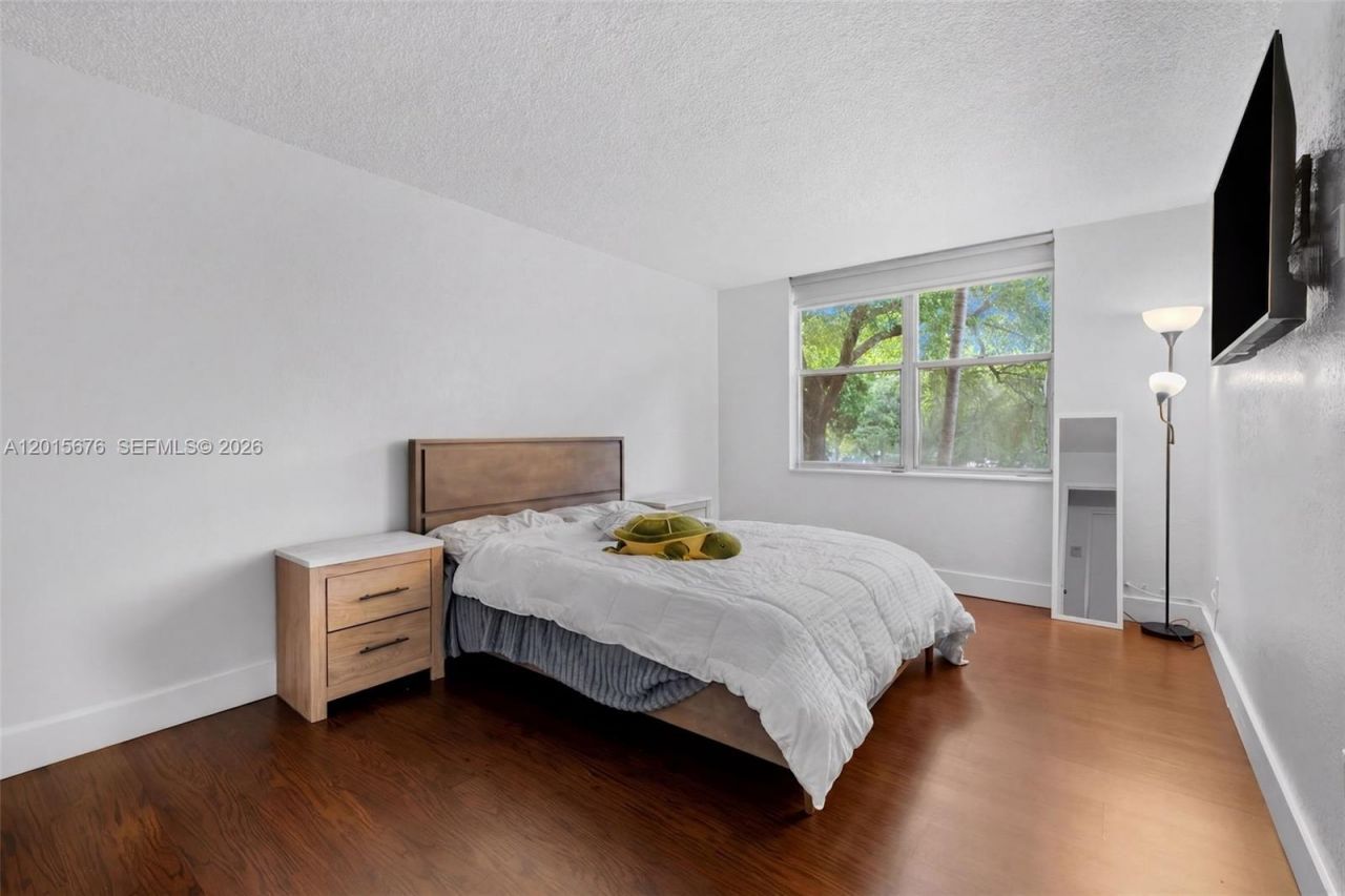 1800 Sans Souci , Unit 332, North Miami, FL 33181 Photo