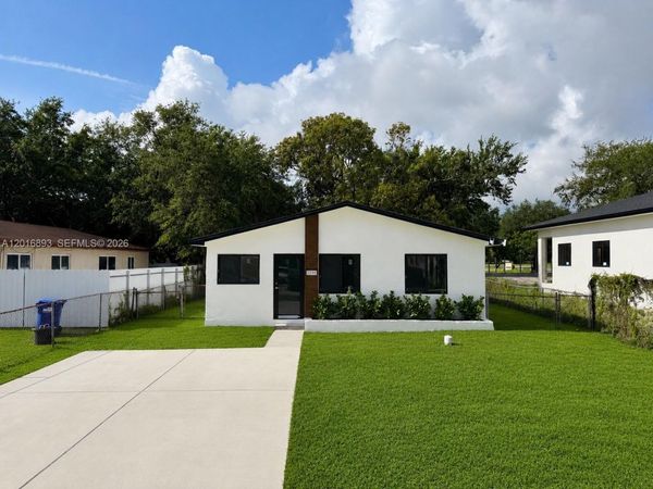 2250 NW 170th St , Miami Gardens, FL 33056