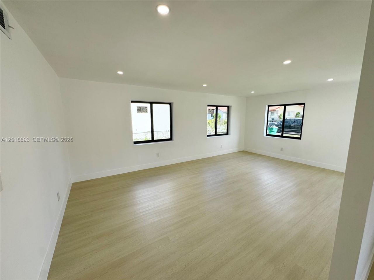 2250 NW 170th St , Miami Gardens, FL 33056 Photo