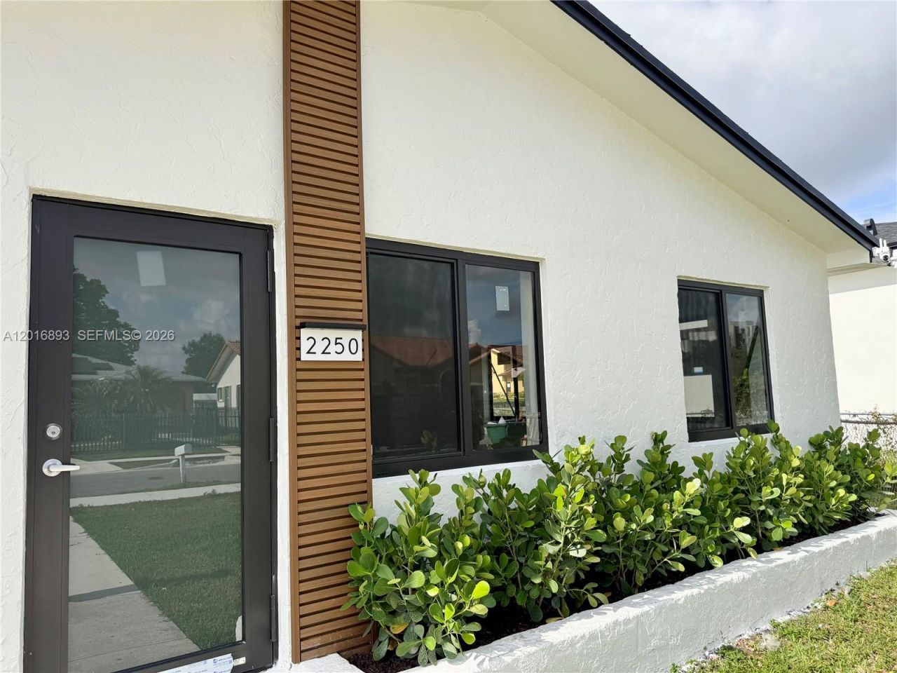 2250 NW 170th St , Miami Gardens, FL 33056 Photo