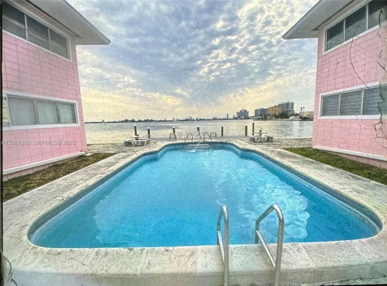 7921 East Drive, Unit 8, North Bay Village, FL 33141 Photo