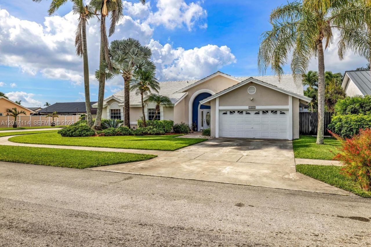 14500 SW 161st St , Miami, FL 33177 Photo