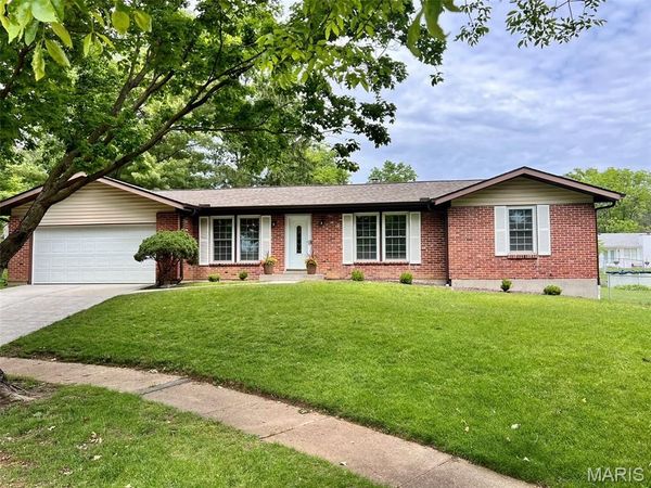 9923 Regalton Court, Unincorporated, MO 63123