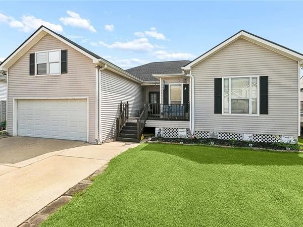 306 NOTTAWAY Drive, Destrehan, LA 70047