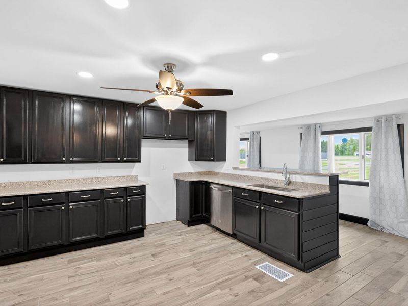 14795 N State Route 235, Lakeview, OH 43331 Photo 10