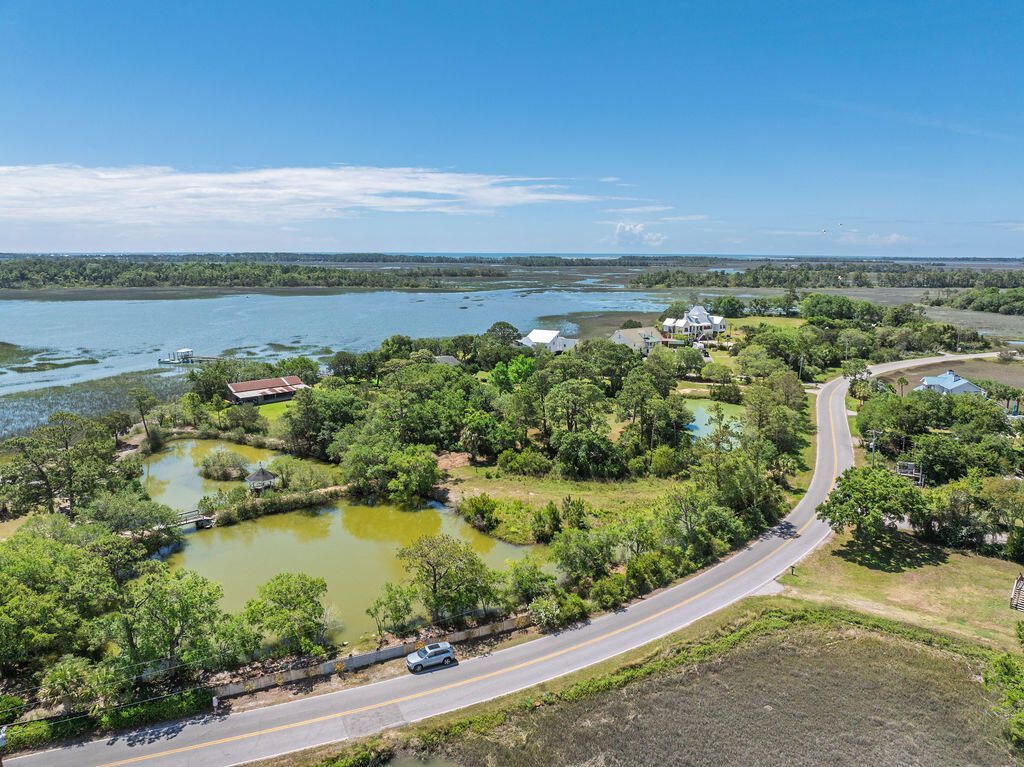 2363 Sol Legare Road Photo 7