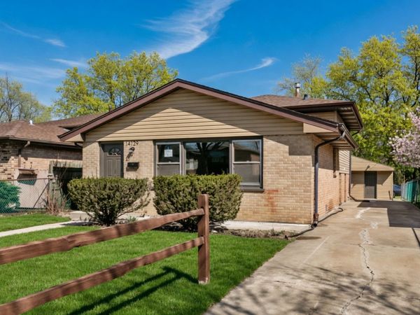 14129 S Hoxie Avenue , Burnham, IL 60633