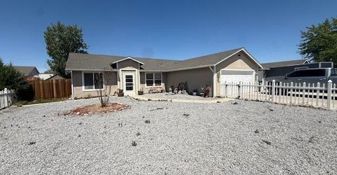 512 Darren Way, Fernley, NV 89408 Photo