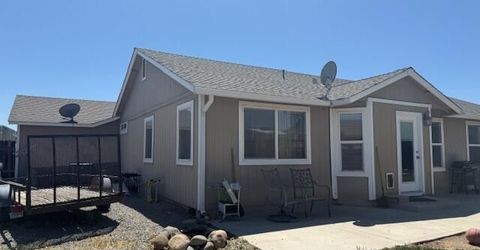 512 Darren Way, Fernley, NV 89408 Photo