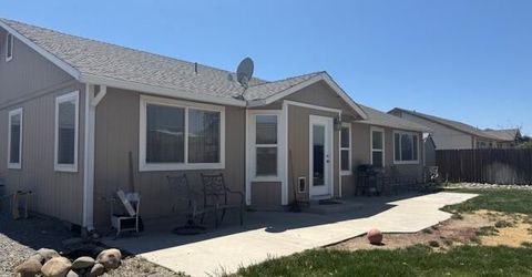 512 Darren Way, Fernley, NV 89408 Photo