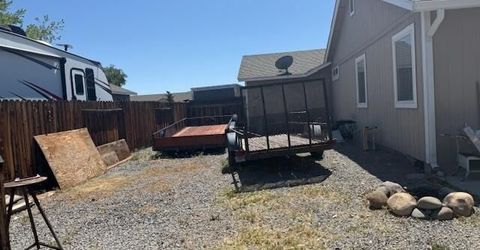 512 Darren Way, Fernley, NV 89408 Photo