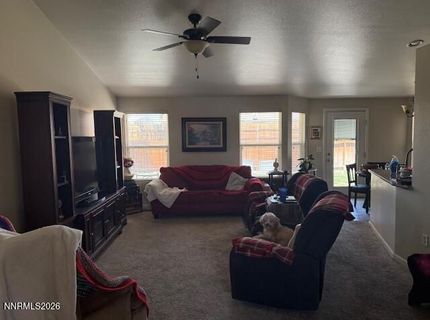 512 Darren Way, Fernley, NV 89408 Photo