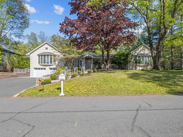10 Elyise Road, Monsey, NY 10952