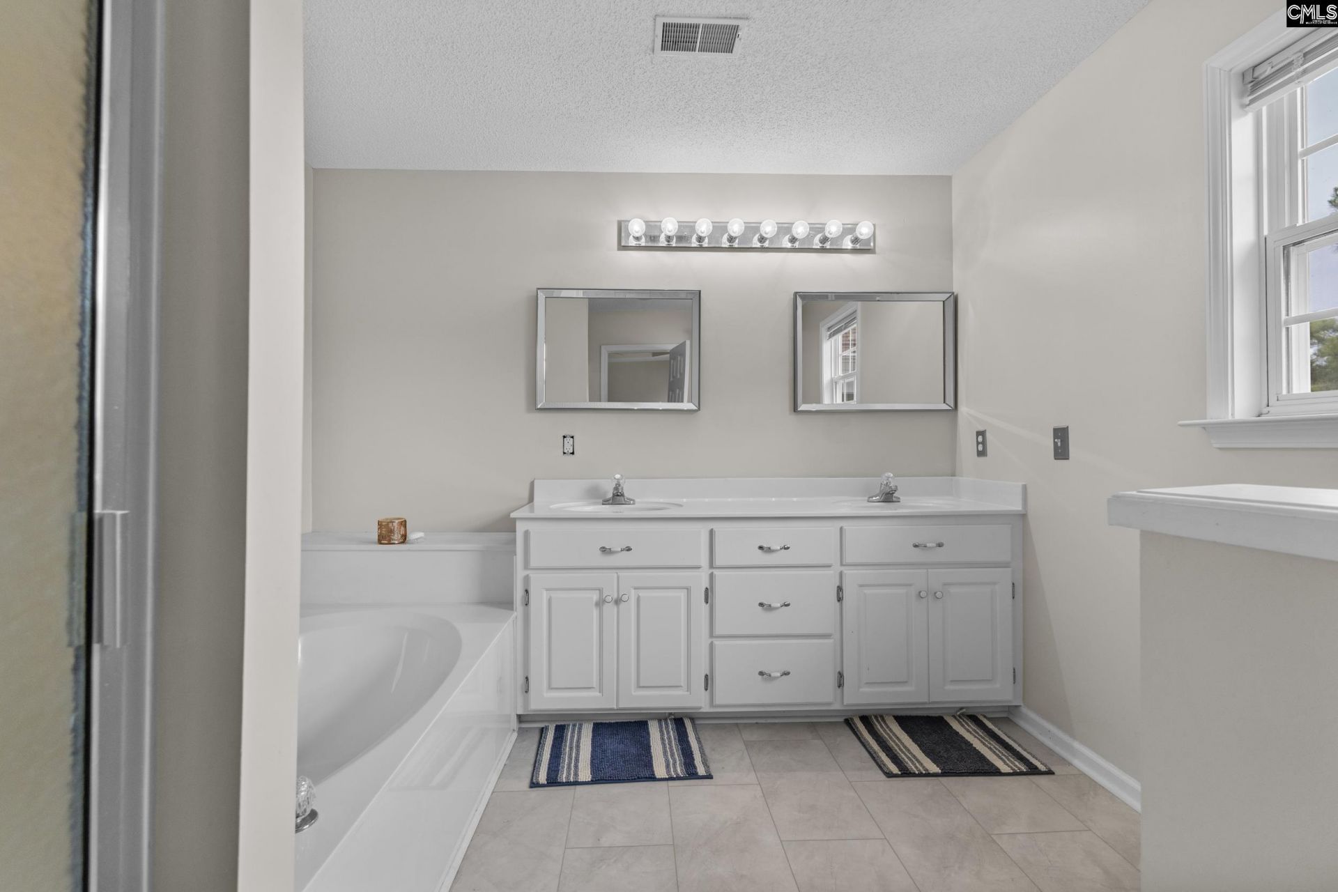 111 Cannon Trail Court  Photo 18