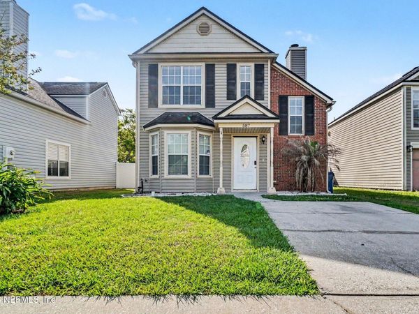 587 STAFFORDSHIRE Drive E, Jacksonville, FL 32225