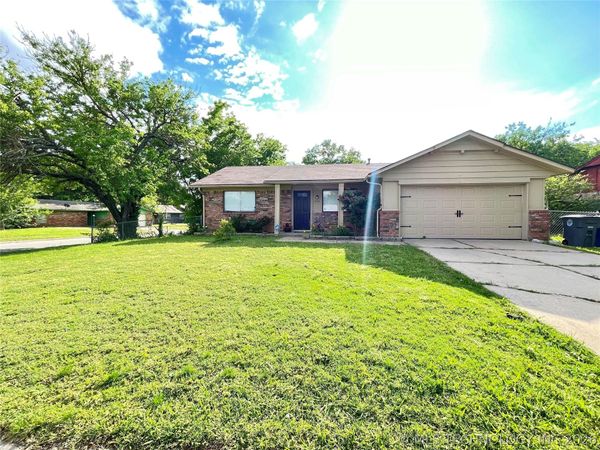 2752 S 116th East Avenue , Tulsa, OK 74129
