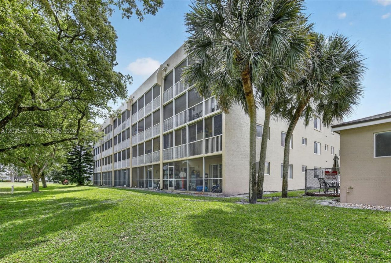 9470 Tangerine Pl , Unit 105, Davie, FL 33324 Photo