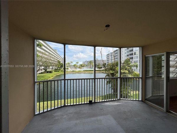 1770 NE 191st St , Unit 203-1, Miami, FL 33179
