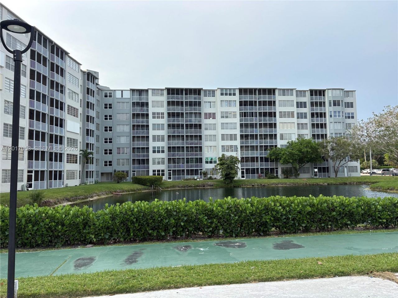 1770 NE 191st St, Unit 203-1, Miami, FL 33179 Photo