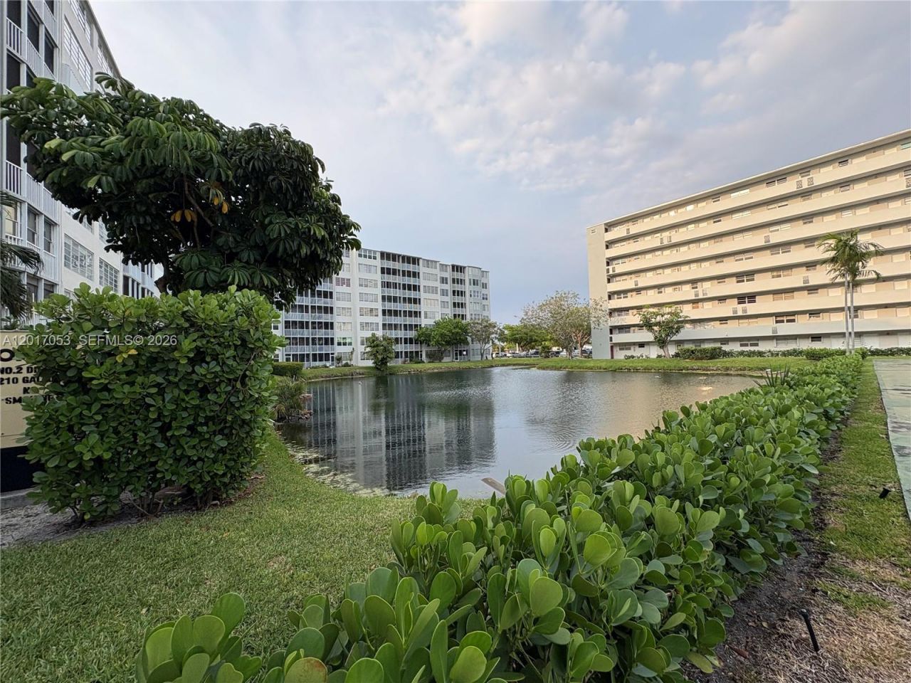 1770 NE 191st St, Unit 203-1, Miami, FL 33179 Photo
