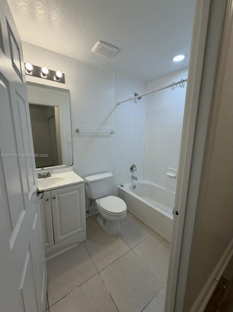3335 Palomino Dr , Unit 311-3, Davie, FL 33024 Photo