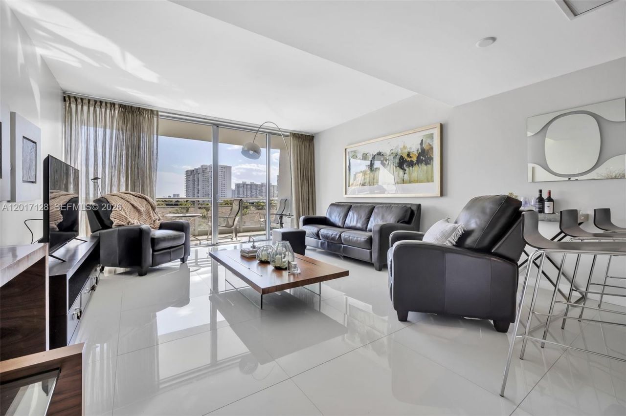 2950 NE 188th St, Unit 403, Aventura, FL 33180 Photo