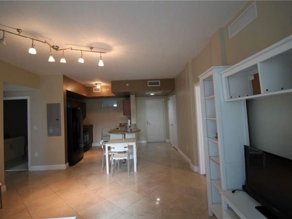 7275 SW 90th Way, Unit 211, Miami, FL 33156