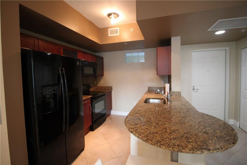 7275 SW 90th Way, Unit 211, Miami, FL 33156 Photo