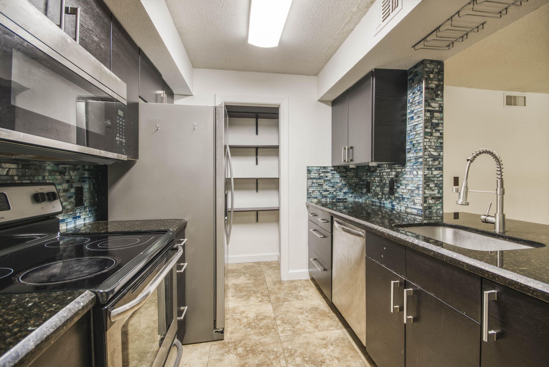 815 W Boynton Beach Boulevard, Unit 11-103, Boynton Beach, FL 33426 Photo