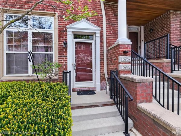 16982 Farmington Road, Livonia, MI 48154