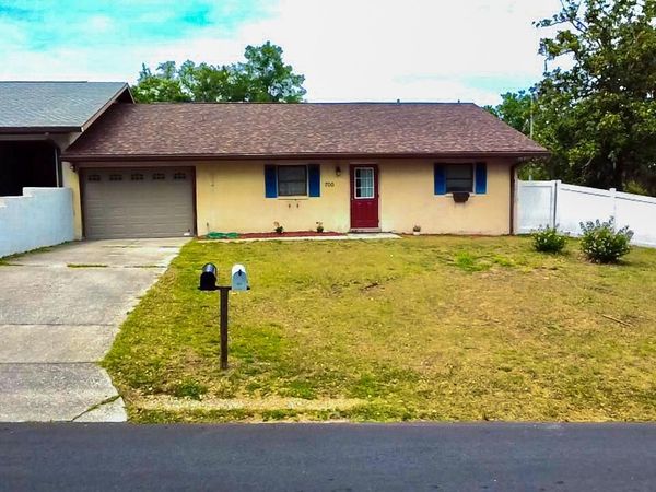700 W DAMPIER STREET , INVERNESS, FL 34450